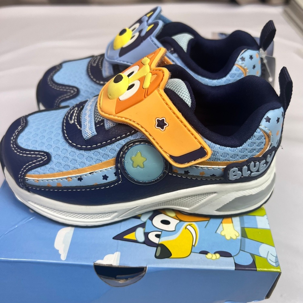 Ground Up Bluey Bingo Light Up Sneakers Toddler Size 9 Blue Navy AF937 NEW
